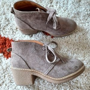 Universal Thread Booties